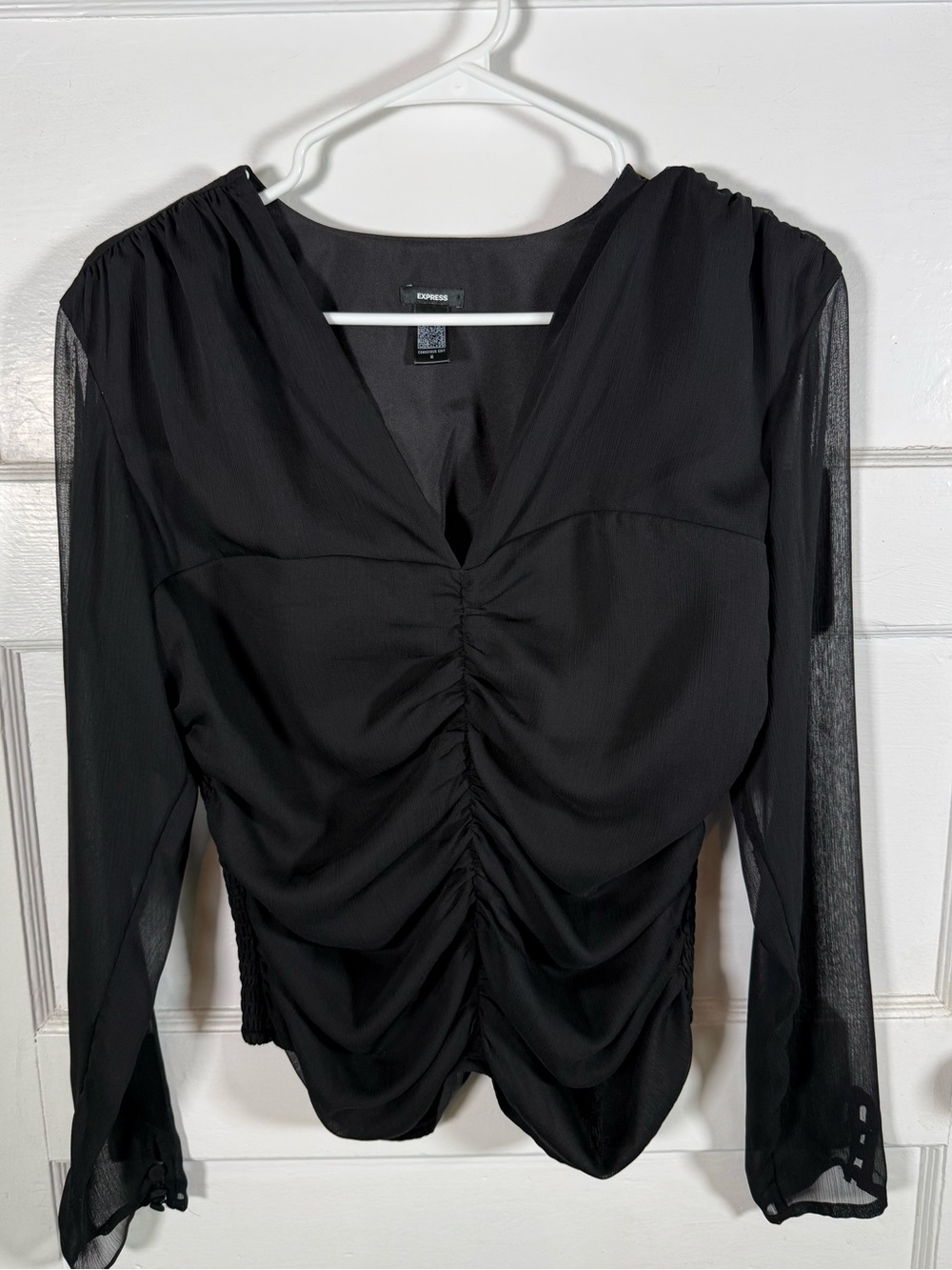 Express Black Ruched V-Neck Long Sleeve Top